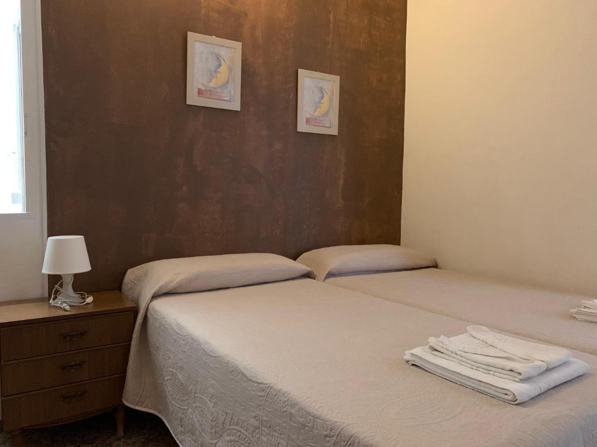 Apartamentos Dominguez Calera 외부 사진